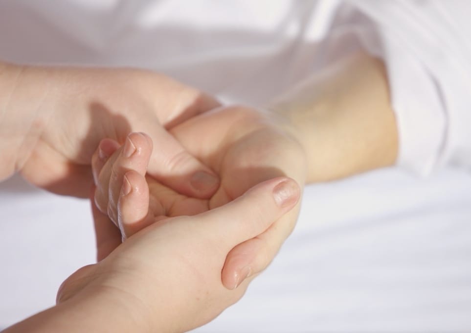 Manoterapia china - diagnóstico y tratamiento a través de las manos